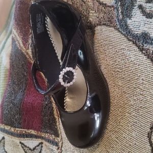 Sz 13 girls shoe, Black CJ heart patent leather